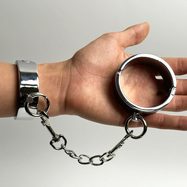 Stainless steel wrist ankle cuffs chrome plated, silver metal bracelet wrist anklet pair of restraints bondage game